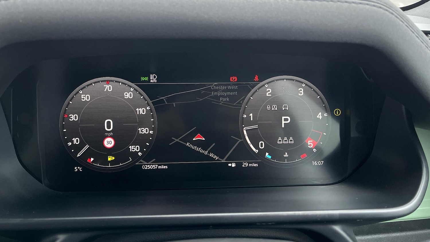 Used Land Rover Defender 90 2023 for sale - 77612996: Photo 9