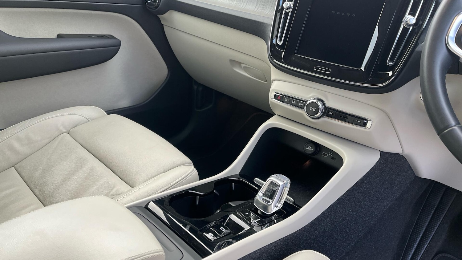 Used Volvo XC40 2022 for sale - 77120803: Photo 10