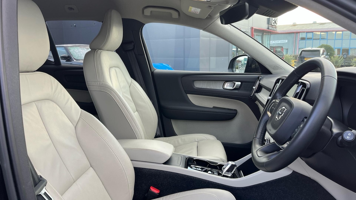 Used Volvo XC40 2022 for sale - 77120803: Photo 11