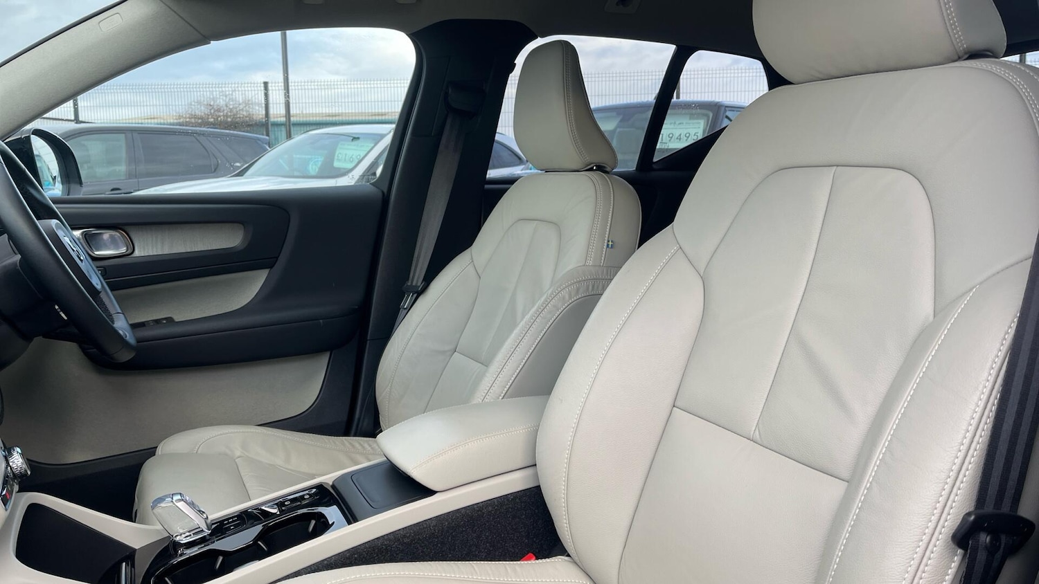 Used Volvo XC40 2022 for sale - 77120803: Photo 27