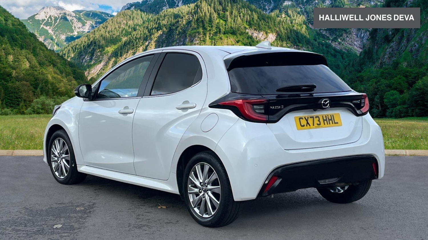 Used Mazda Mazda2 HYBRID 2023 for sale - 76781981: Photo 2