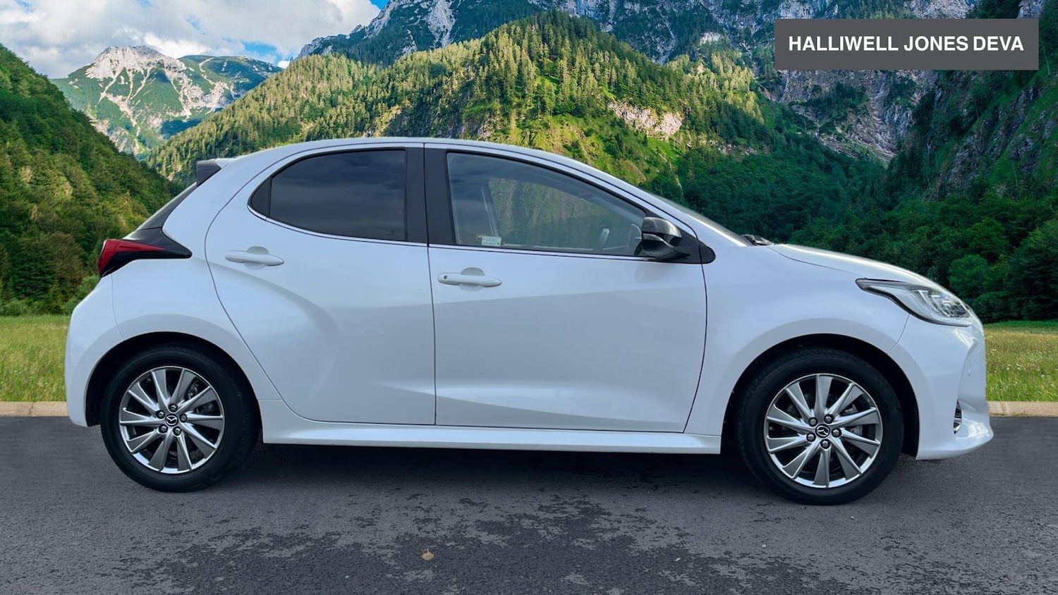 Used Mazda Mazda2 HYBRID 2023 for sale - 76781981: Photo 3