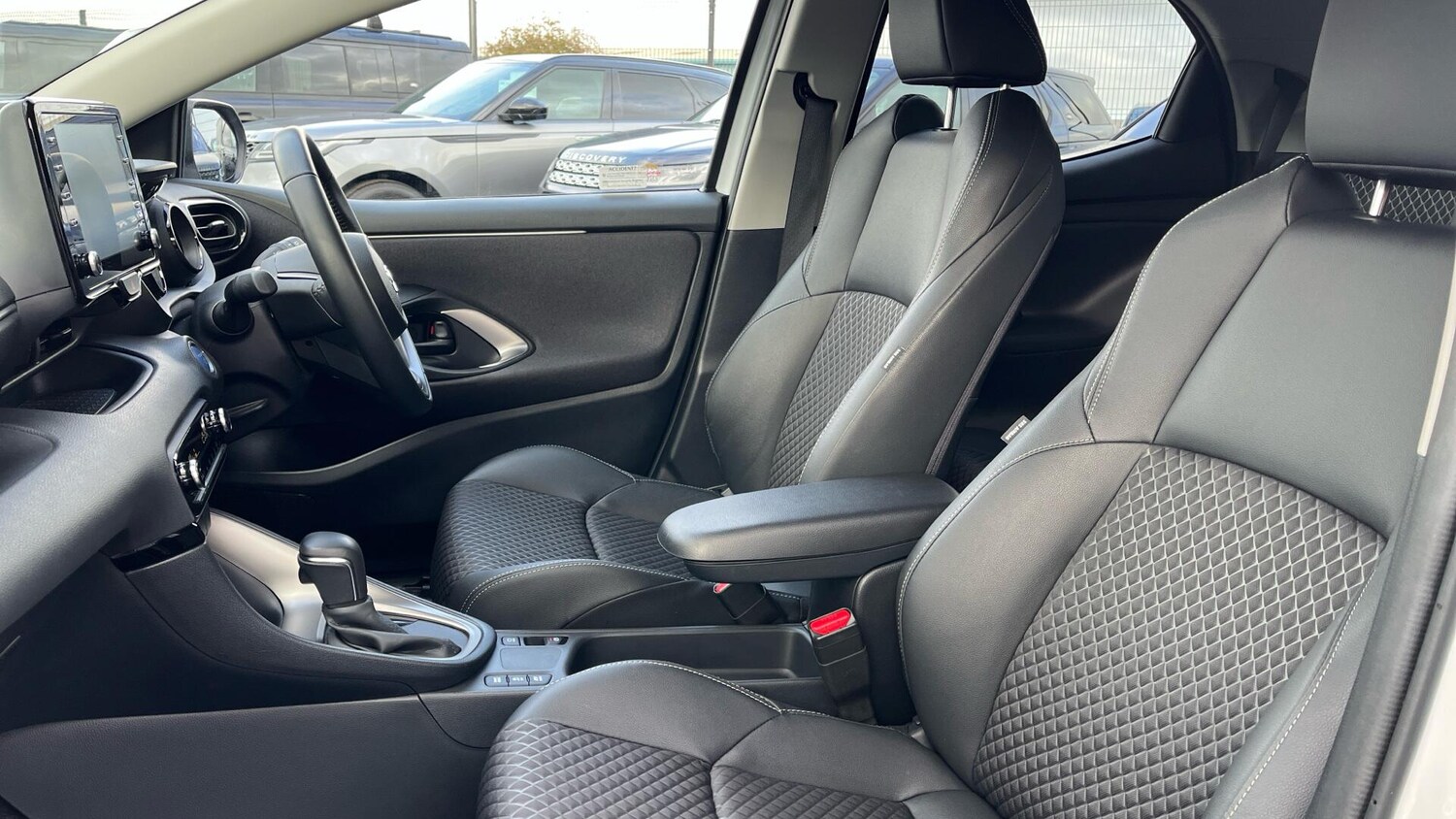 Used Mazda Mazda2 HYBRID 2023 for sale - 76781981: Photo 31