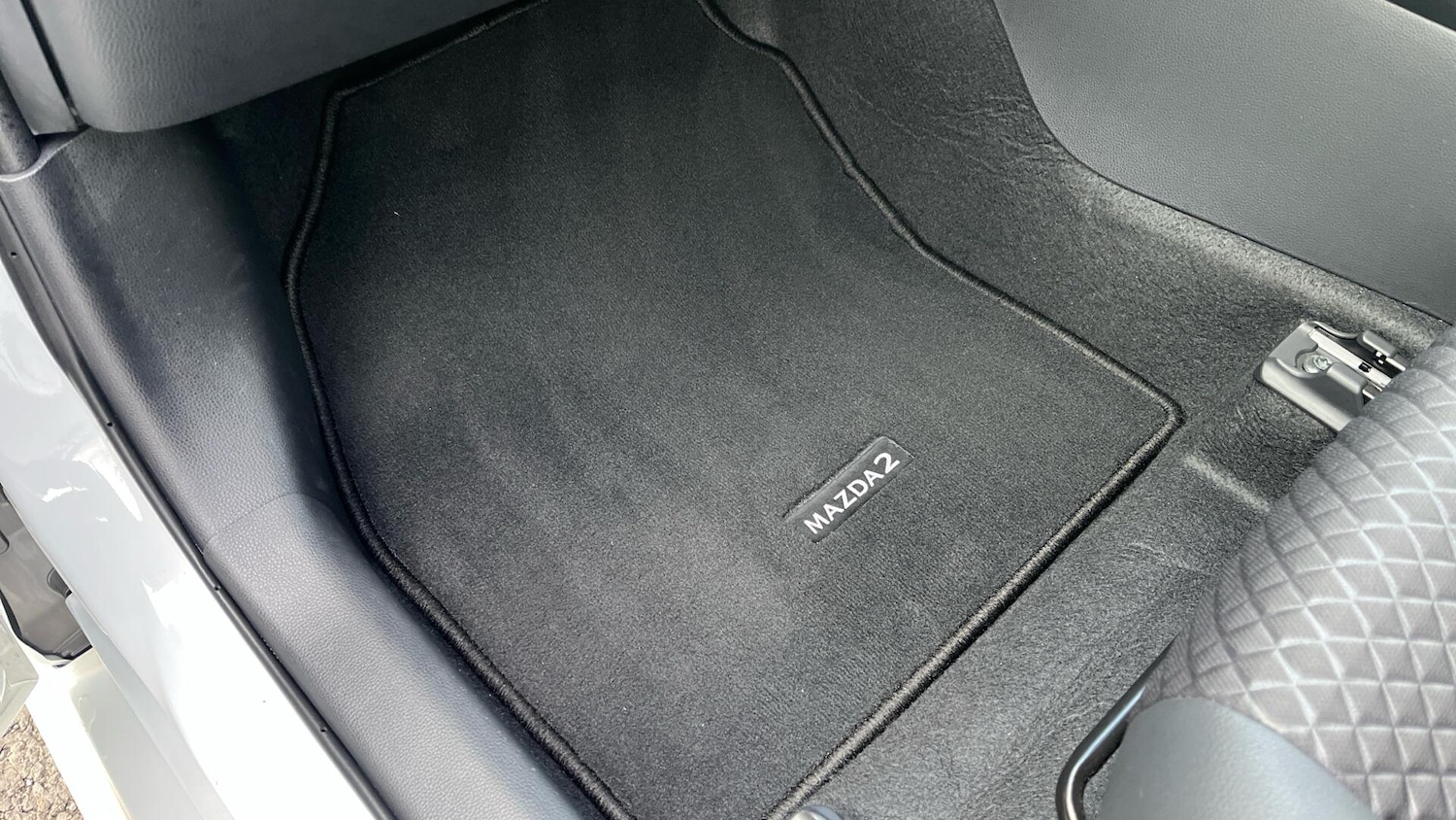 Used Mazda Mazda2 HYBRID 2023 for sale - 76781981: Photo 32