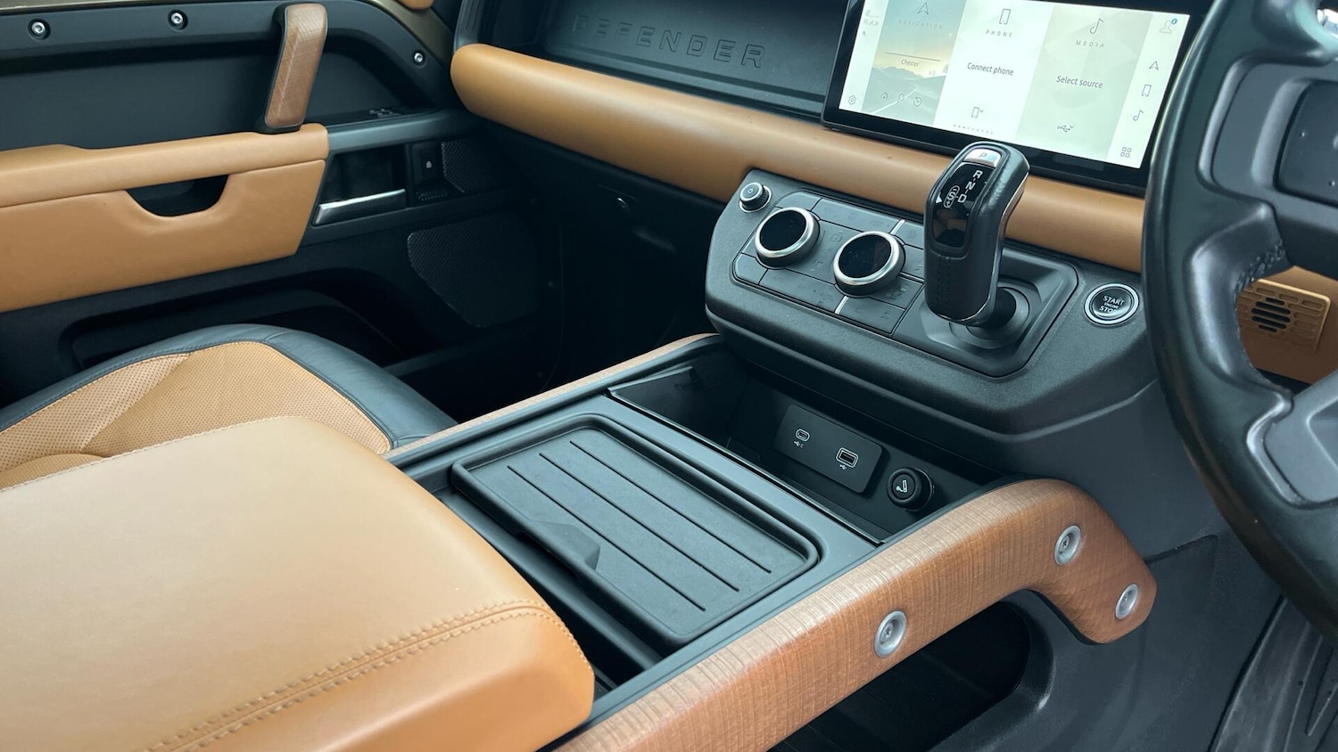 Used Land Rover Defender 110 2020 for sale - 77511212: Photo 10