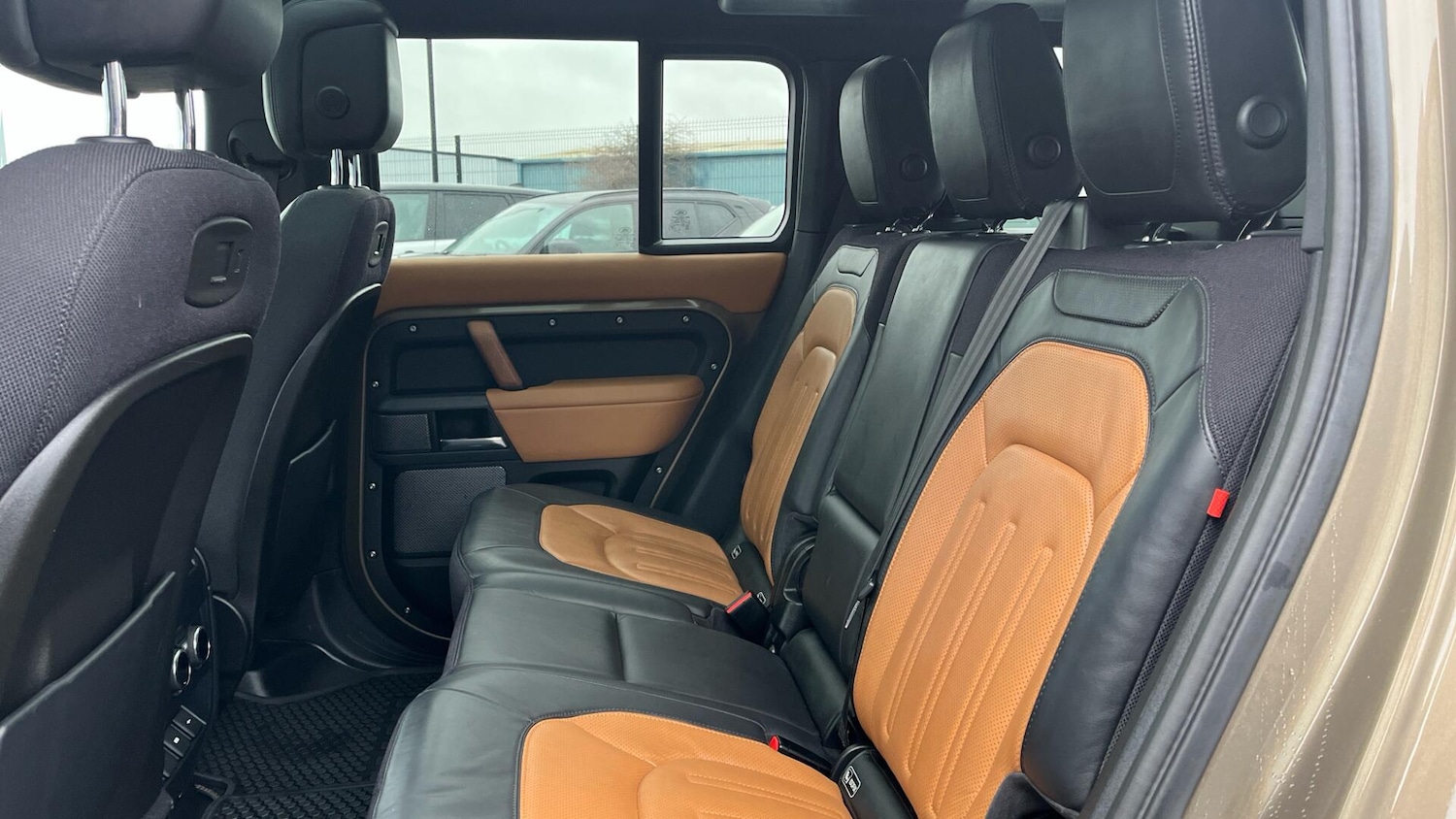 Used Land Rover Defender 110 2020 for sale - 77511212: Photo 12