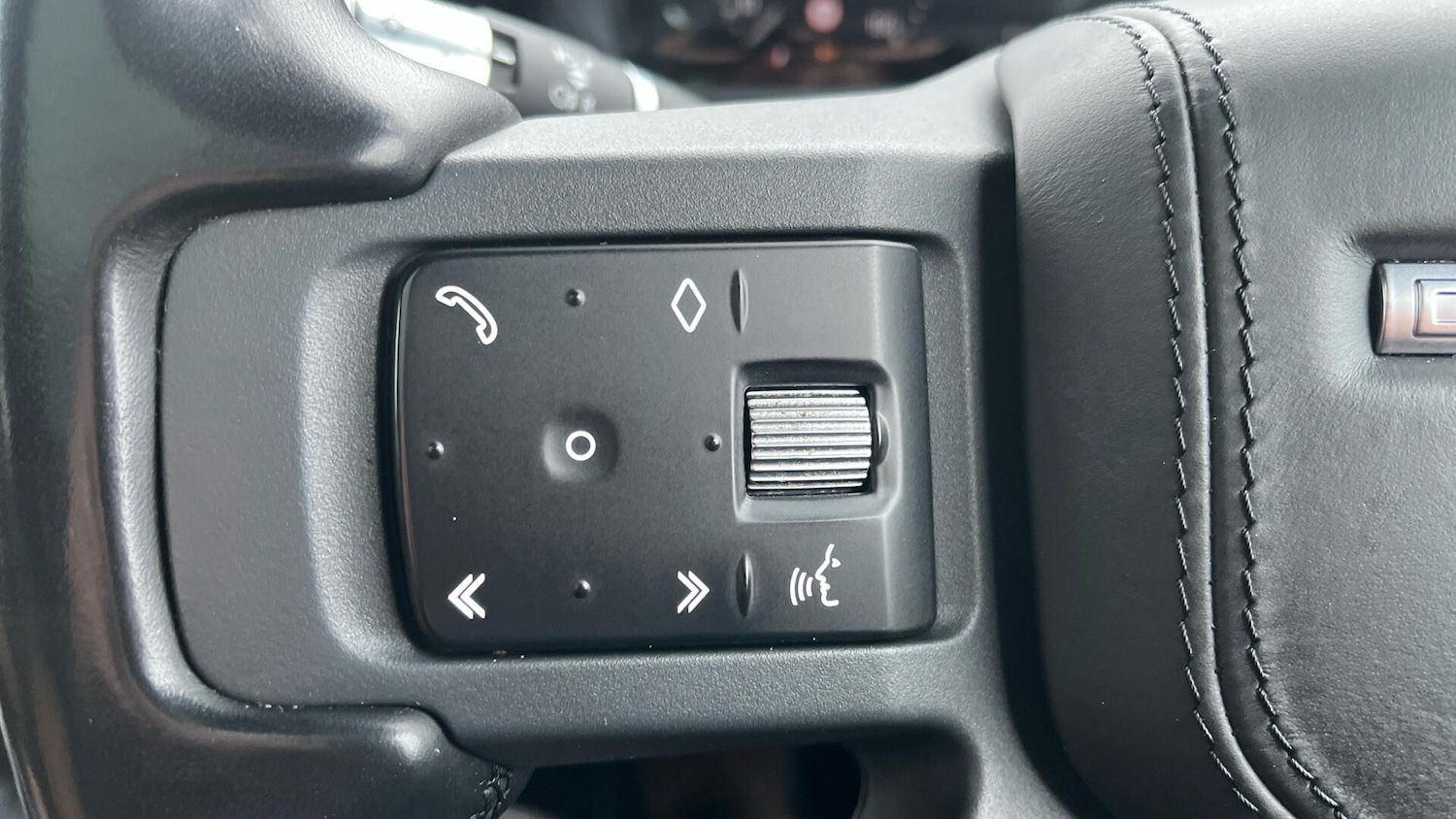 Used Land Rover Defender 110 2020 for sale - 77511212: Photo 17