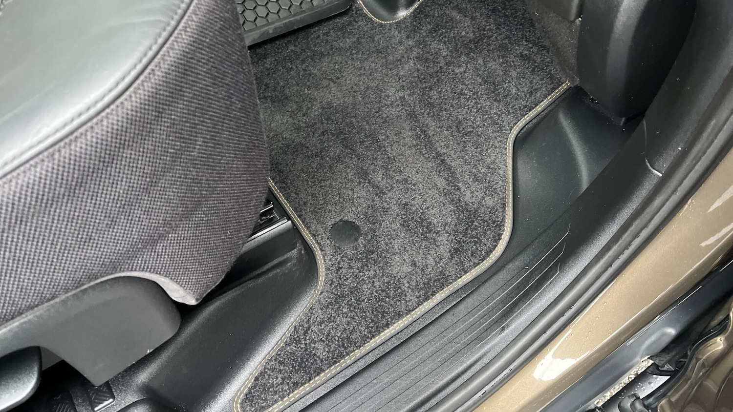 Used Land Rover Defender 110 2020 for sale - 77511212: Photo 27