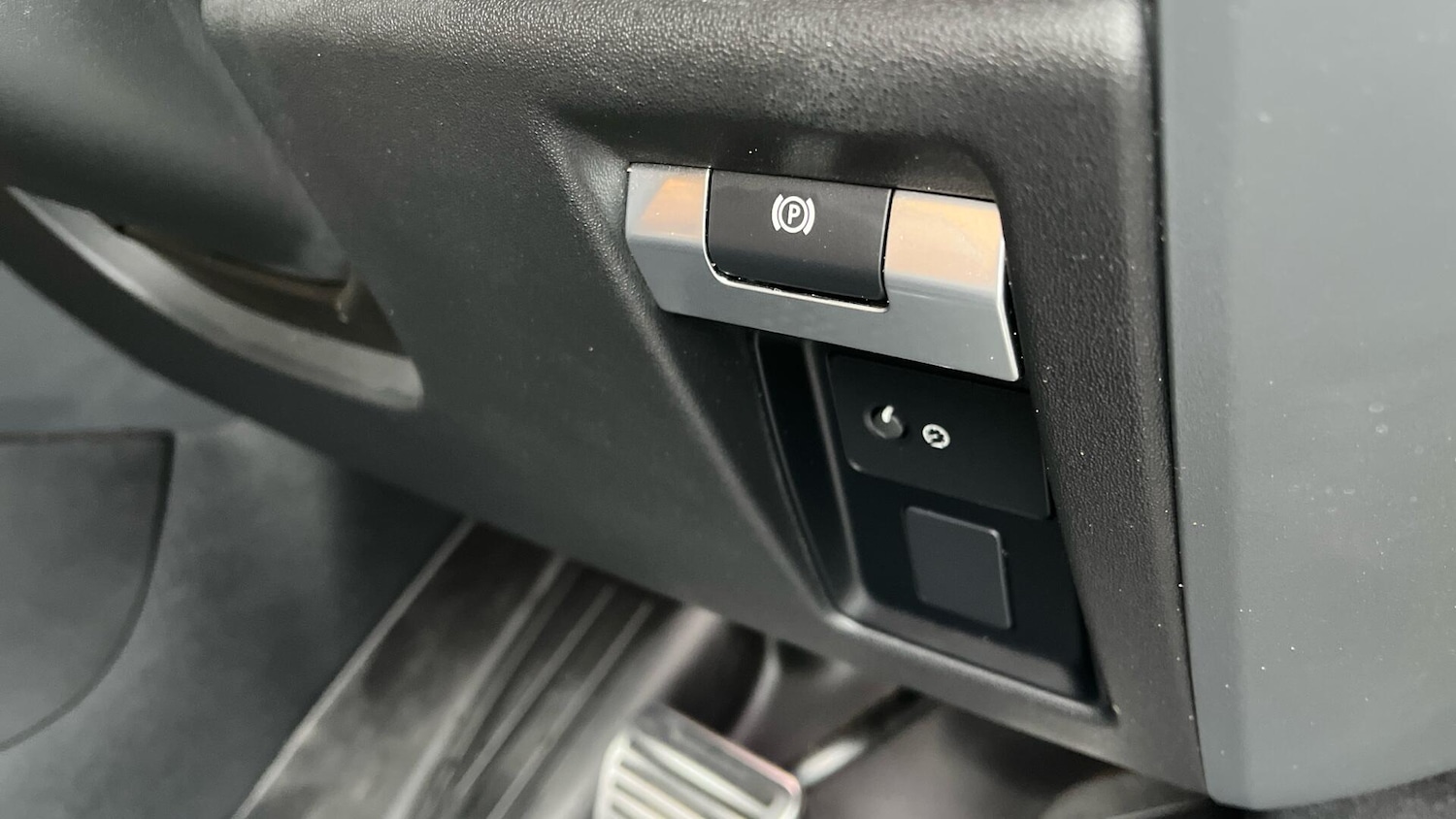 Used Land Rover Defender 110 2020 for sale - 77511212: Photo 36