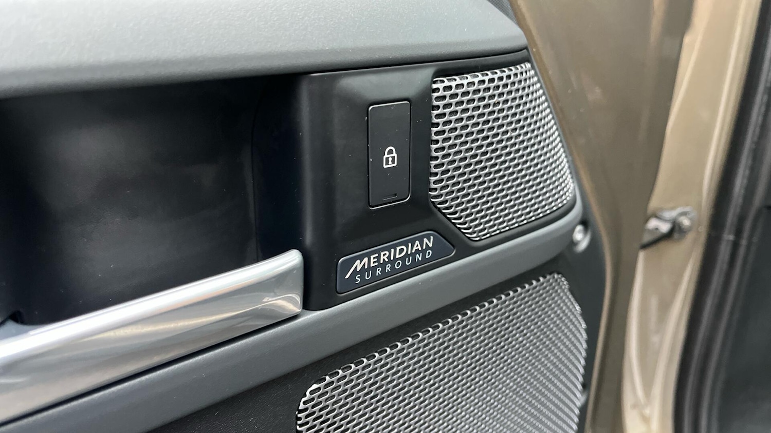 Used Land Rover Defender 110 2020 for sale - 77511212: Photo 43