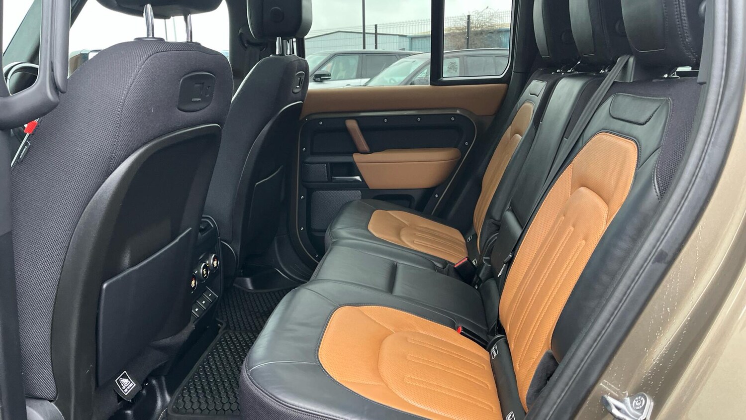 Used Land Rover Defender 110 2020 for sale - 77511212: Photo 46