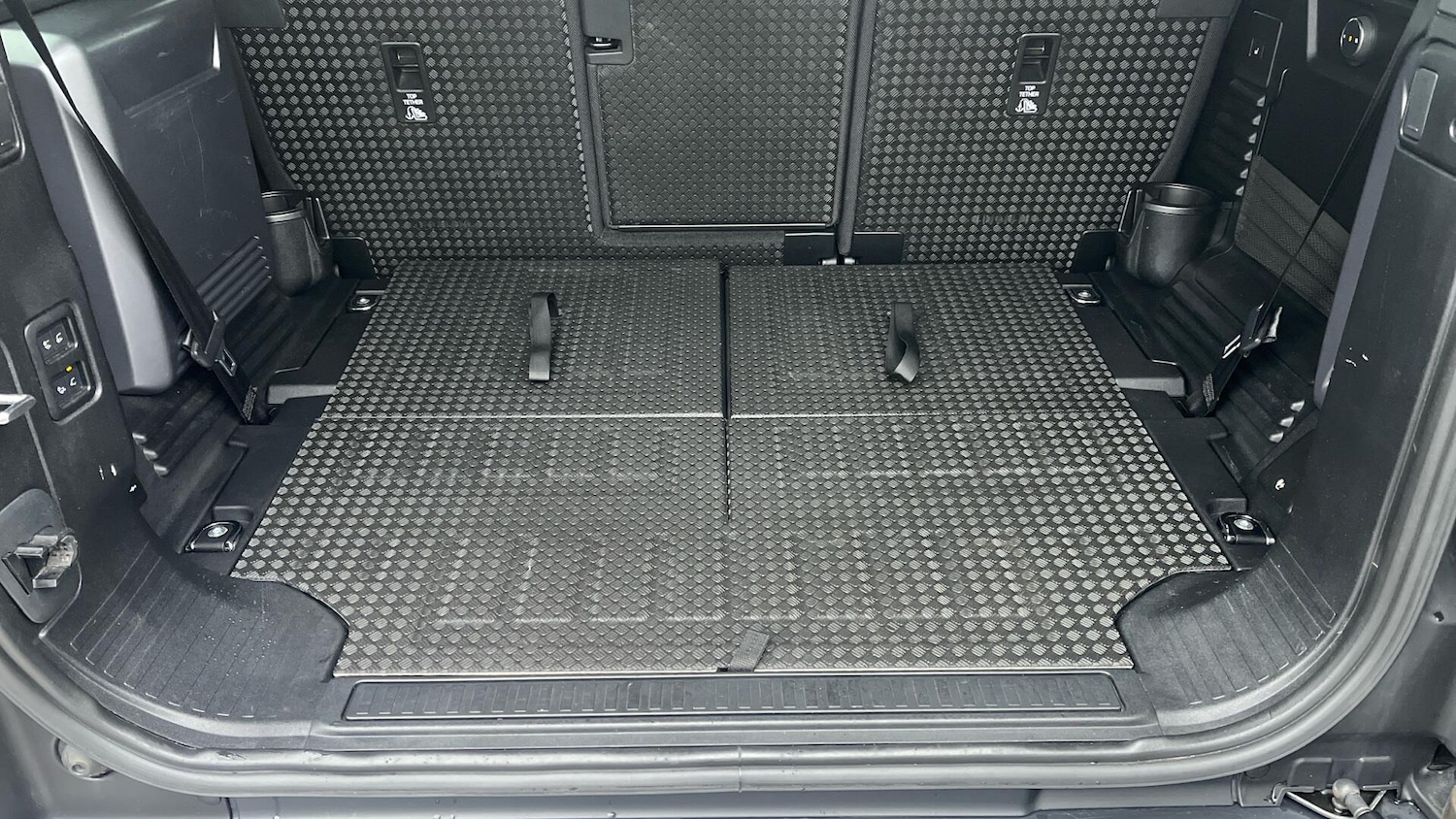 Used Land Rover Defender 110 2020 for sale - 77511212: Photo 50