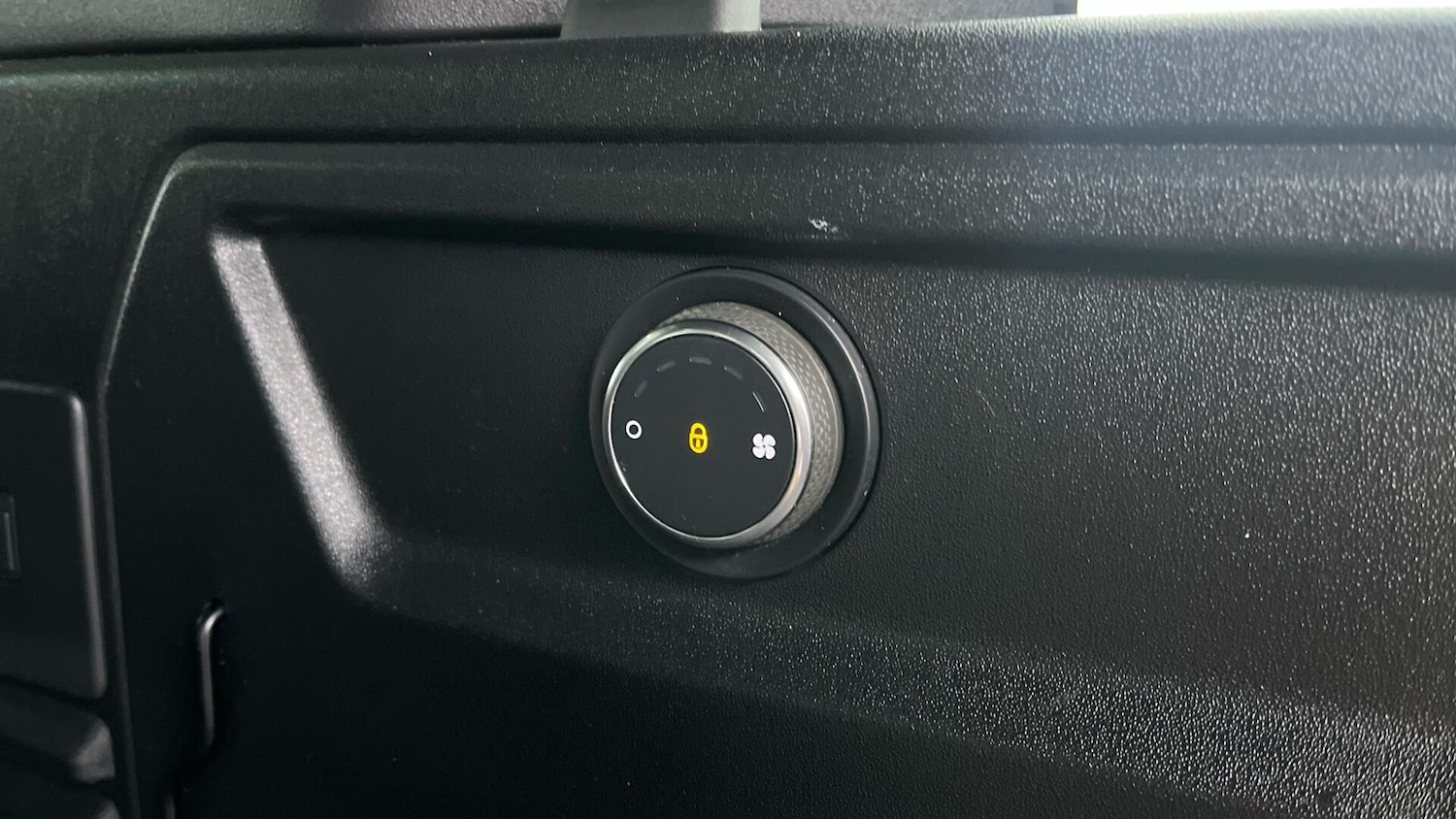 Used Land Rover Defender 110 2020 for sale - 77511212: Photo 53