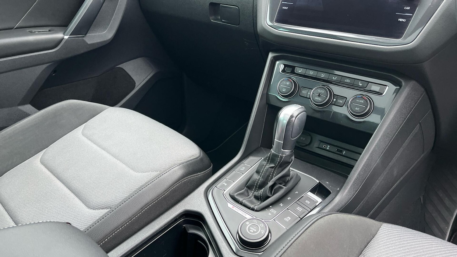 Used Volkswagen Tiguan 2017 for sale - 76781990: Photo 10