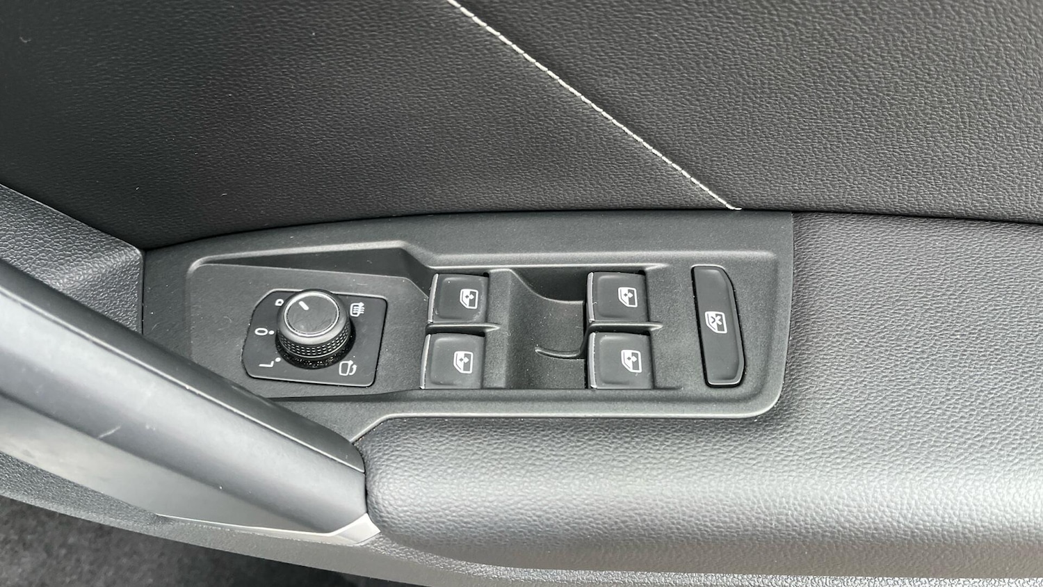 Used Volkswagen Tiguan 2017 for sale - 76781990: Photo 28