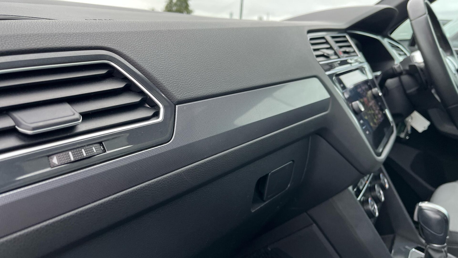 Used Volkswagen Tiguan 2017 for sale - 76781990: Photo 41