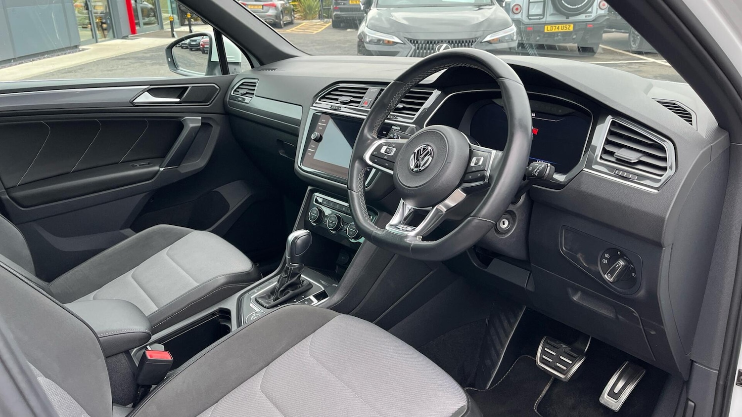 Used Volkswagen Tiguan 2017 for sale - 76781990: Photo 6