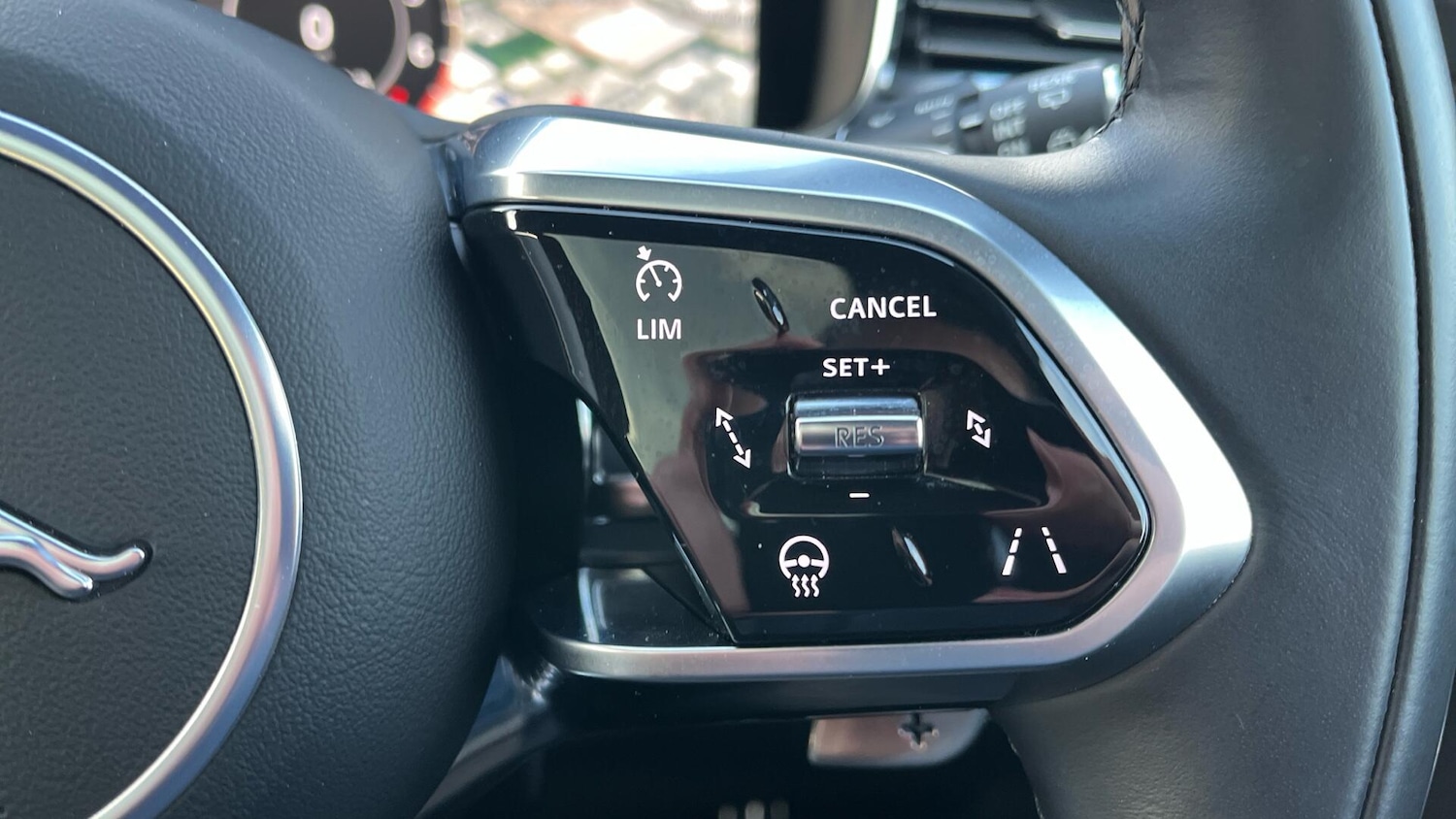 Used Jaguar F-Pace 2023 for sale - 77174868: Photo 18