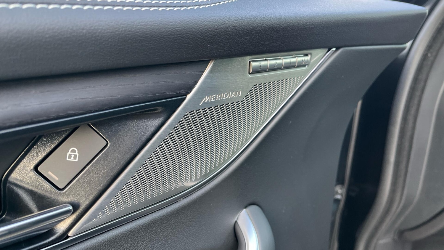 Used Jaguar F-Pace 2023 for sale - 77174868: Photo 37