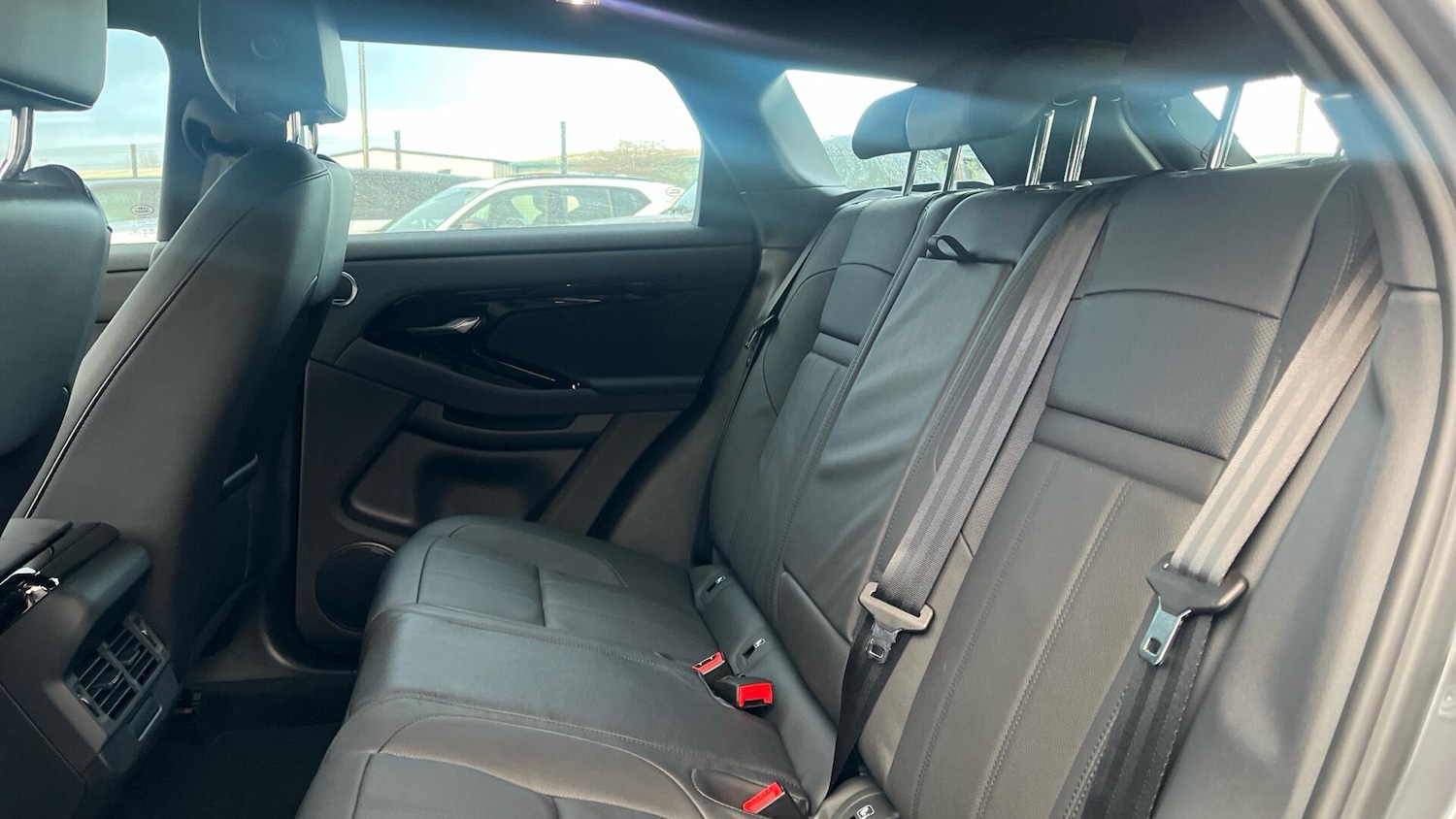 Used Land Rover Range Rover Evoque 2025 for sale - 77174869: Photo 12