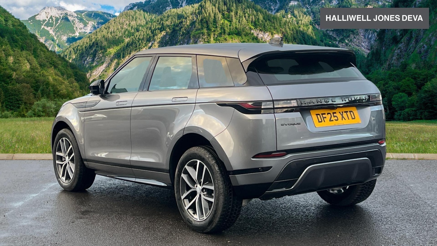 Used Land Rover Range Rover Evoque 2025 for sale - 77174869: Photo 2