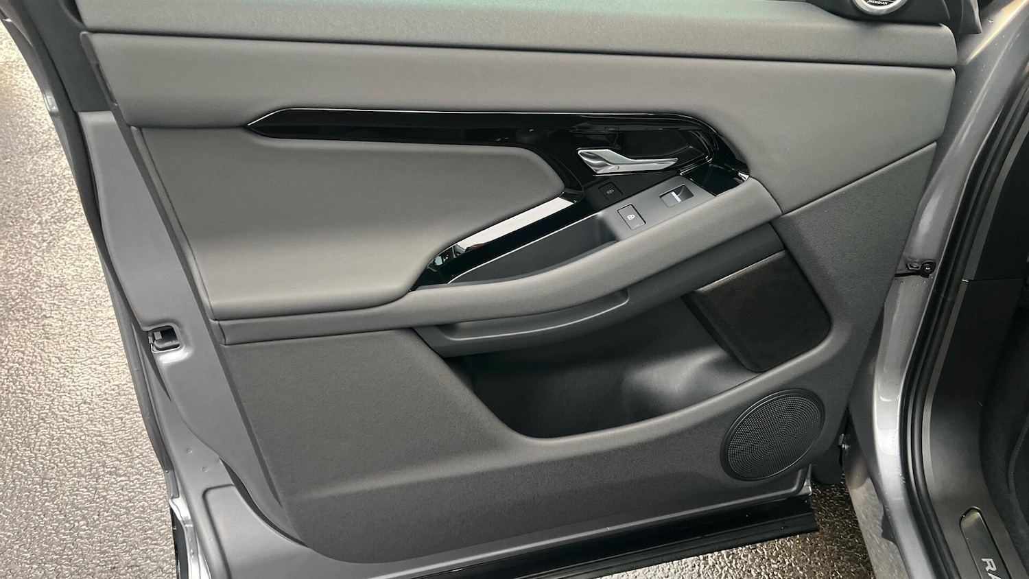 Used Land Rover Range Rover Evoque 2025 for sale - 77174869: Photo 32