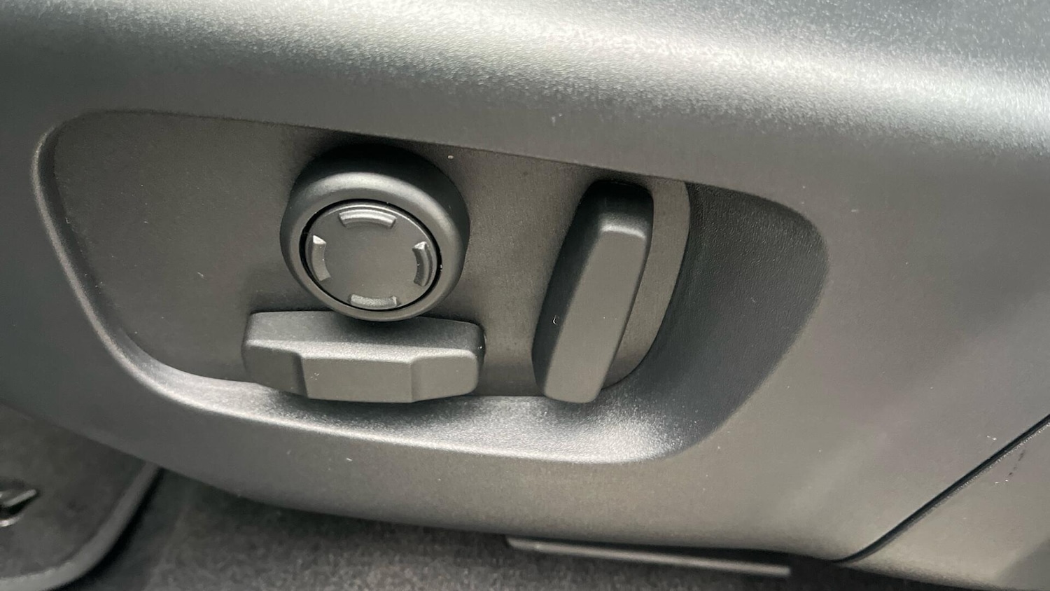 Used Land Rover Range Rover Evoque 2025 for sale - 77174869: Photo 33