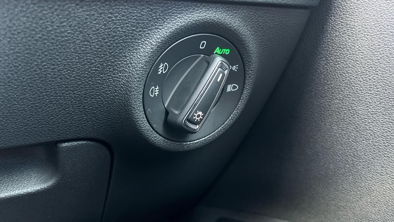 Used Skoda Karoq 2025 for sale - 76781278: Photo 35