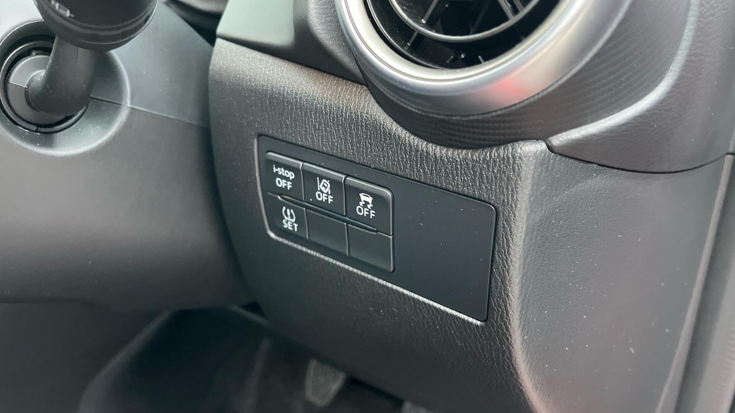 Used Mazda Mazda2 2022 for sale - 76781605: Photo 27