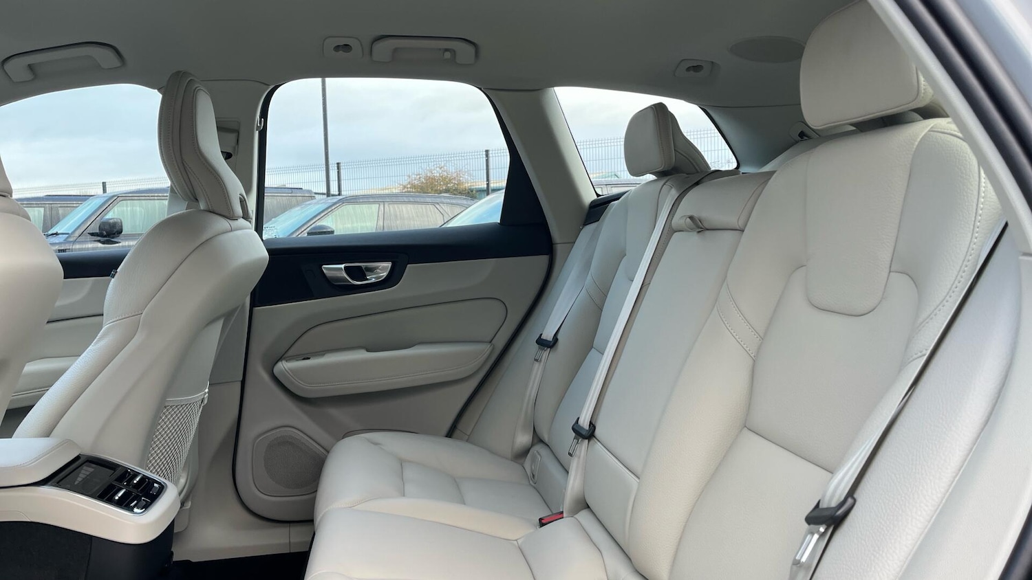 Used Volvo XC60 2024 for sale - 76781611: Photo 12