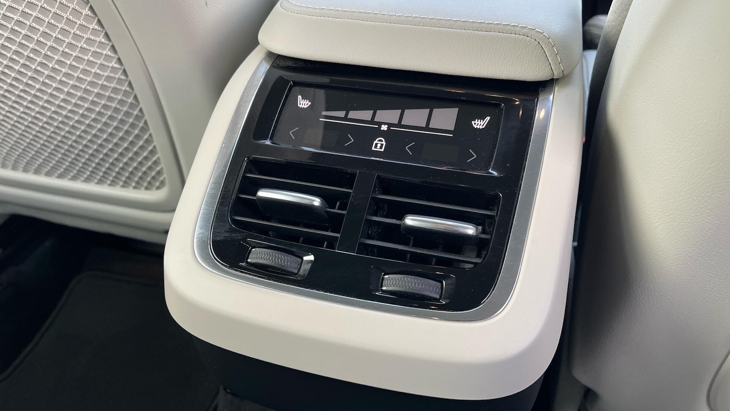 Used Volvo XC60 2024 for sale - 76781611: Photo 21