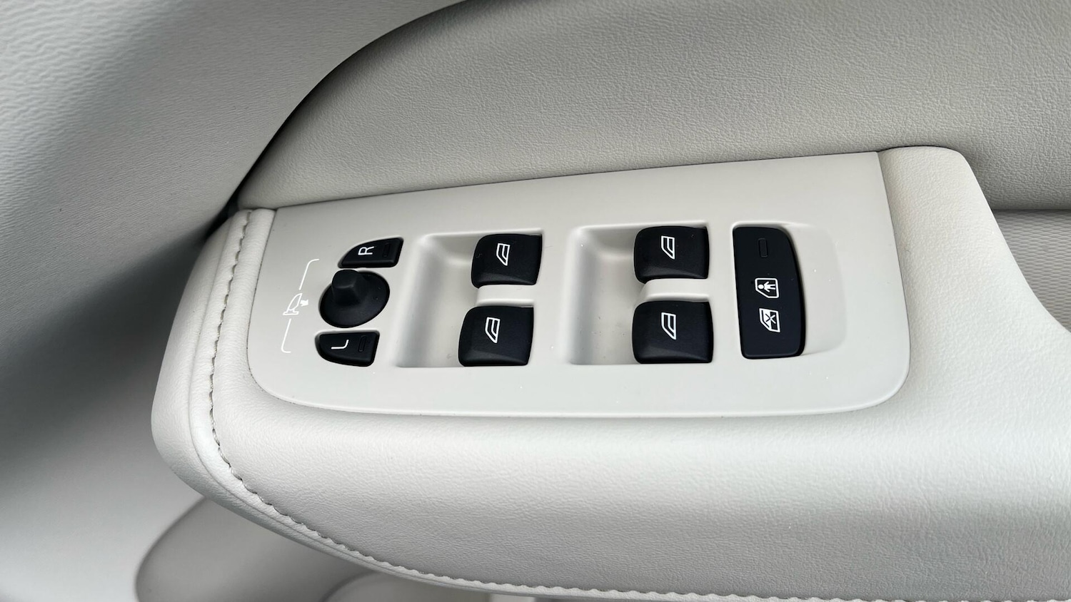 Used Volvo XC60 2024 for sale - 76781611: Photo 26