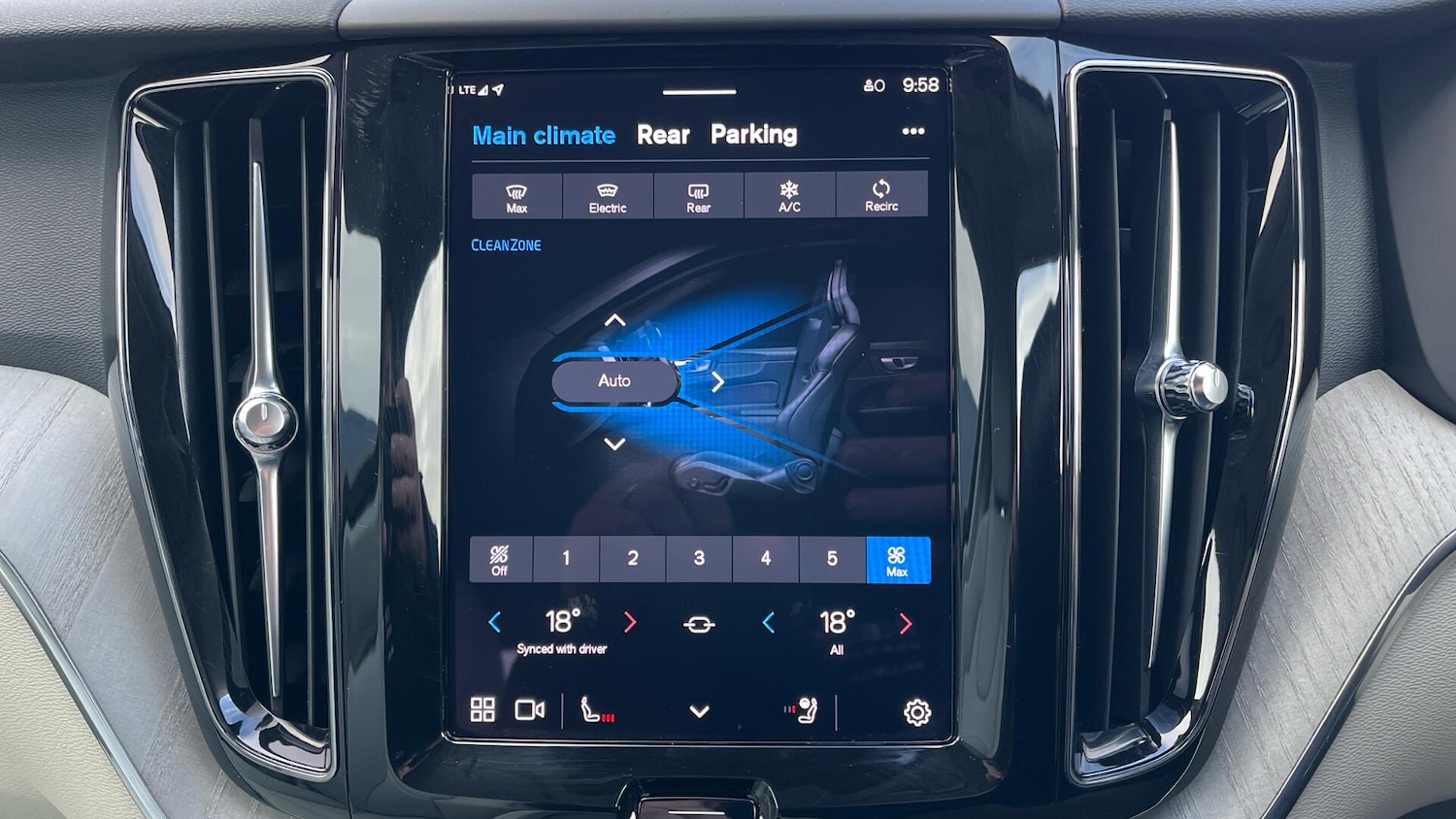 Used Volvo XC60 2024 for sale - 76781611: Photo 8