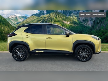 Used Toyota Yaris Cross 2022 for sale - 76780960: Photo