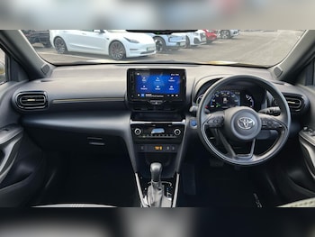Used Toyota Yaris Cross 2022 for sale - 76780960: Photo