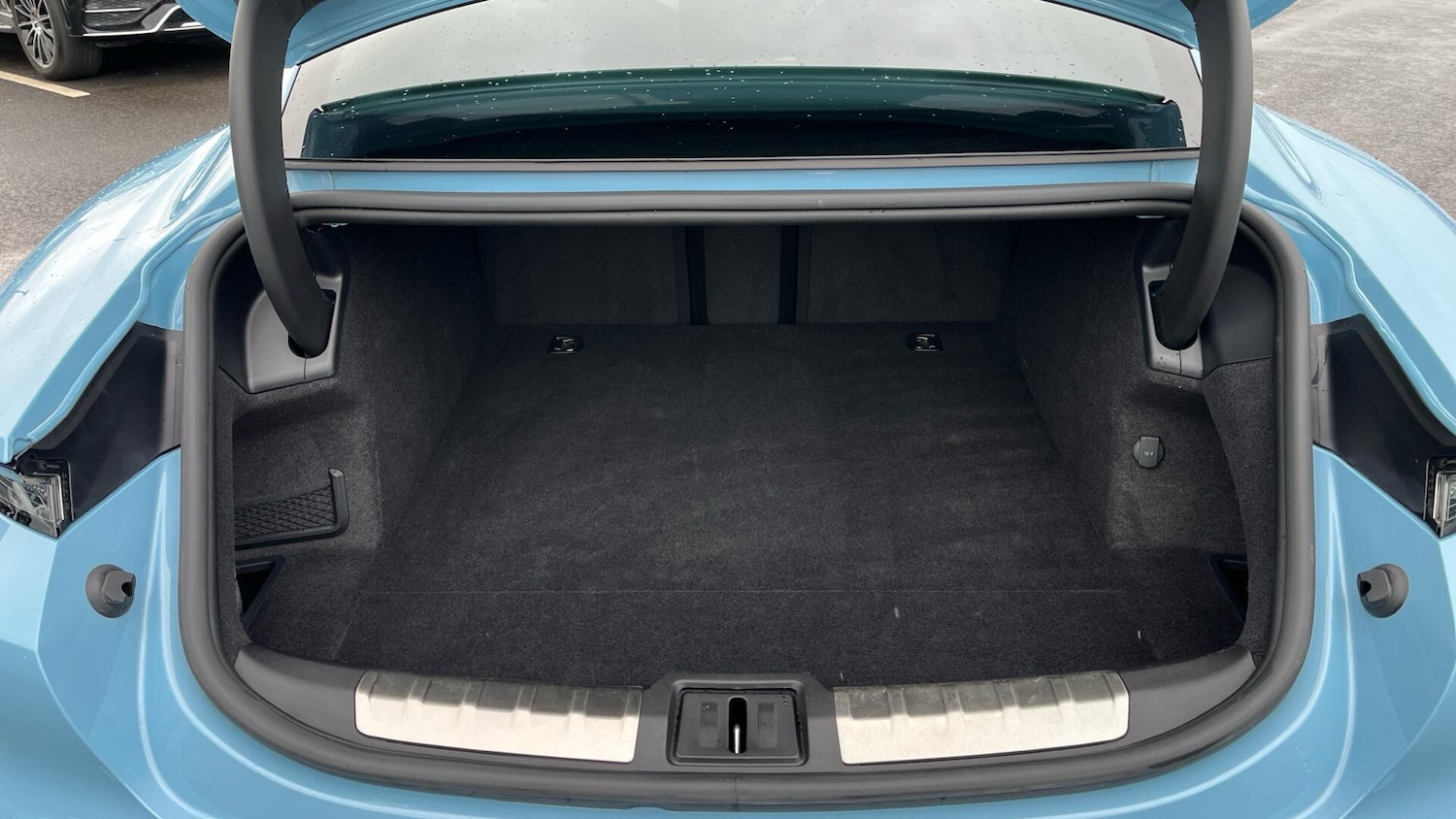 Used Porsche Taycan 2023 for sale - 77625845: Photo 13