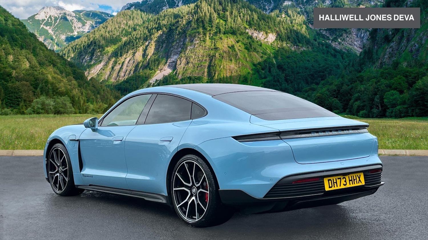 Used Porsche Taycan 2023 for sale - 77625845: Photo 2