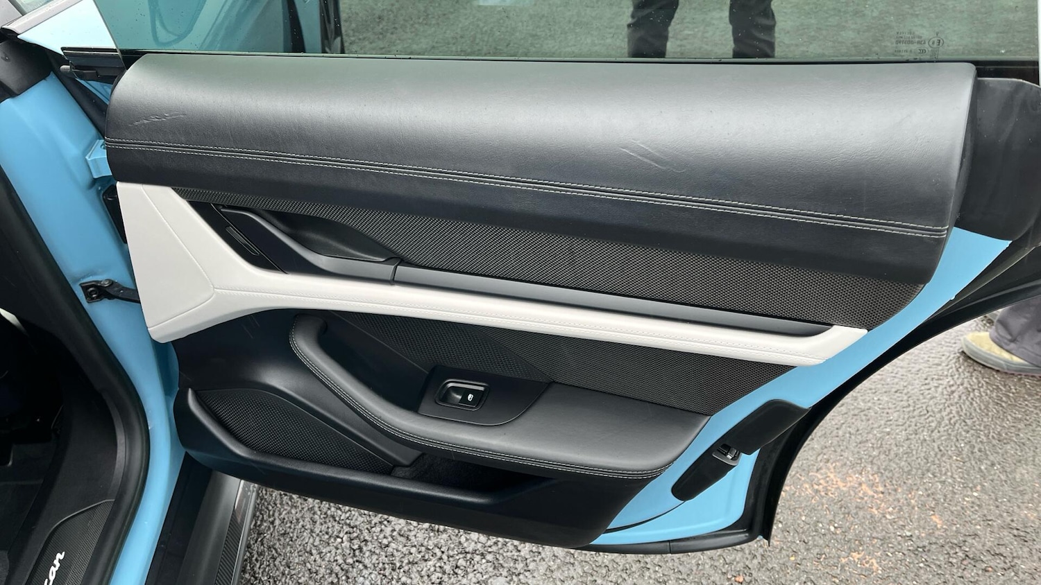 Used Porsche Taycan 2023 for sale - 77625845: Photo 21