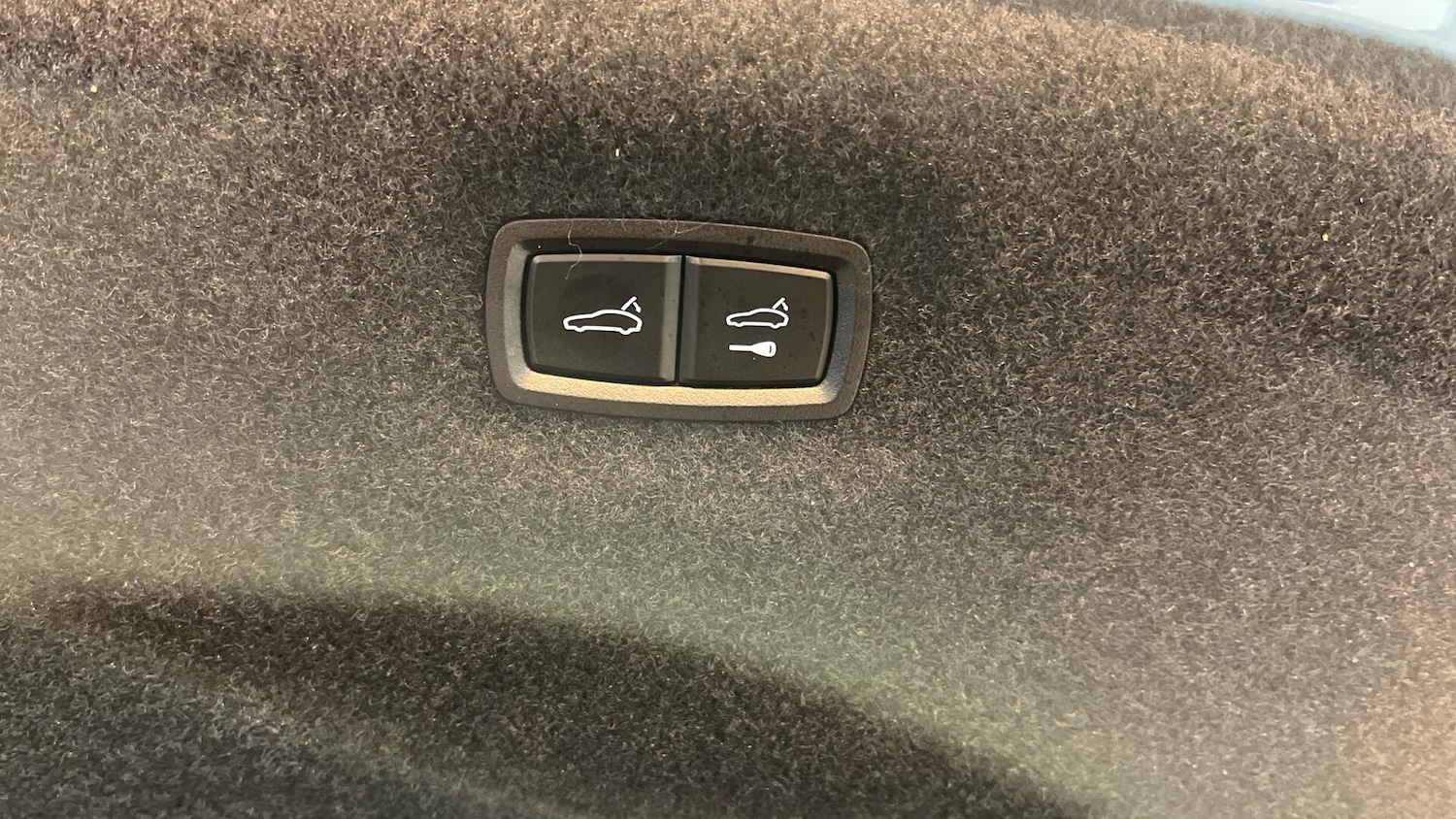 Used Porsche Taycan 2023 for sale - 77625845: Photo 43