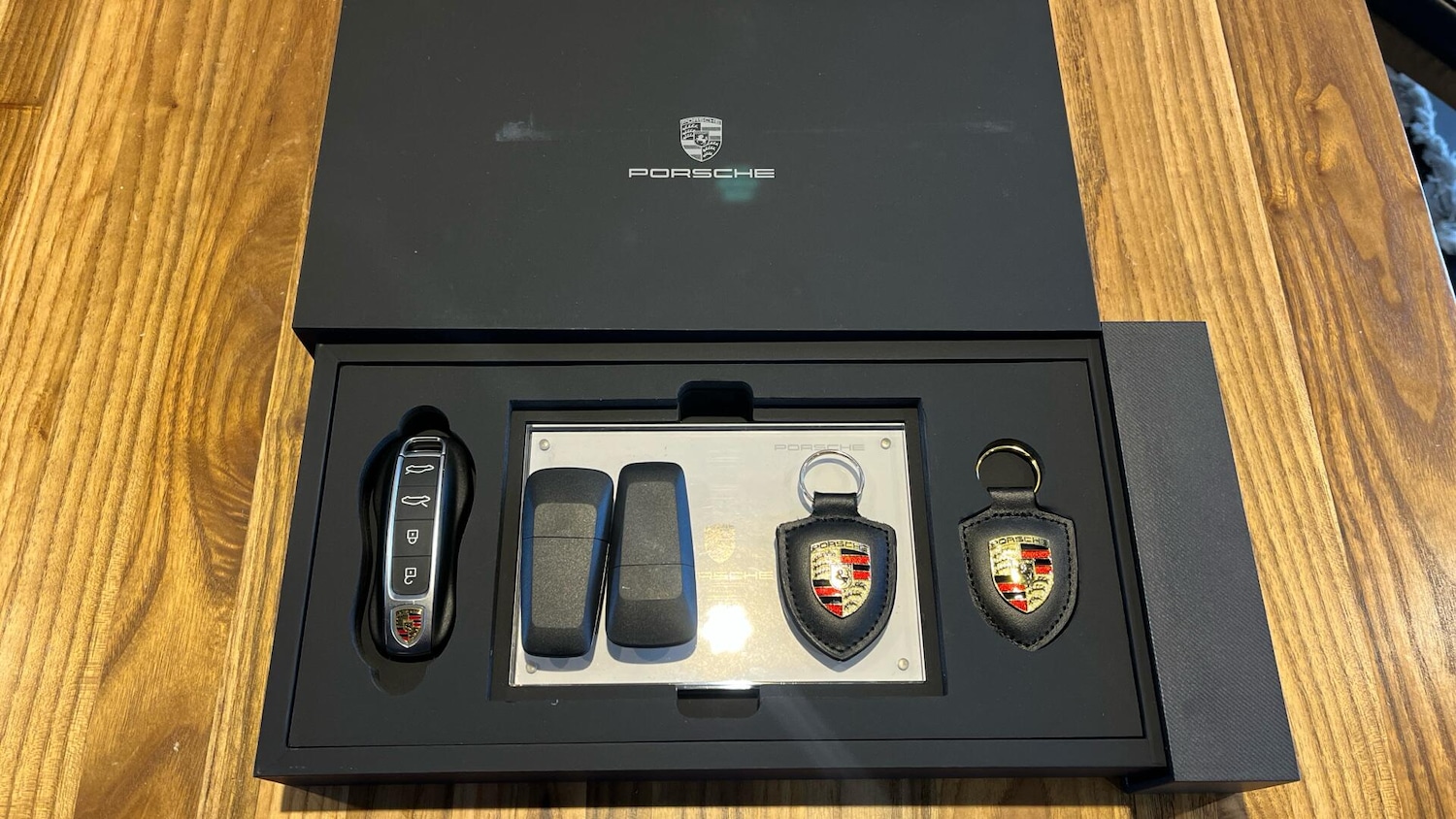 Used Porsche Taycan 2023 for sale - 77625845: Photo 64