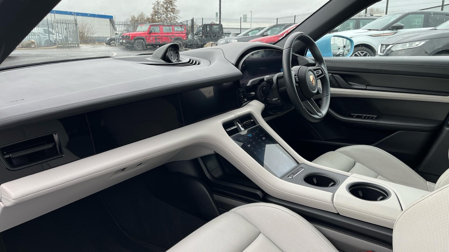 Used Porsche Taycan 2023 for sale - 77625845: Photo 7