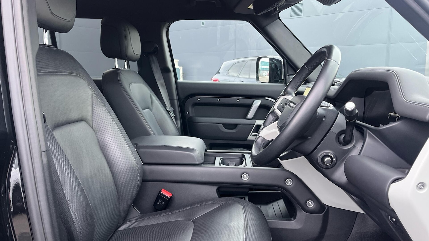 Used Land Rover Defender 2023 for sale - 76781463: Photo 11