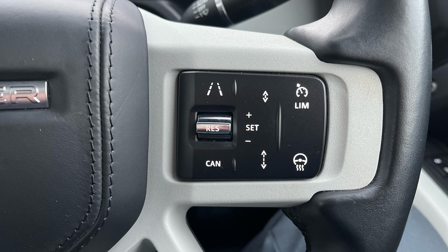 Used Land Rover Defender 2023 for sale - 76781463: Photo 18