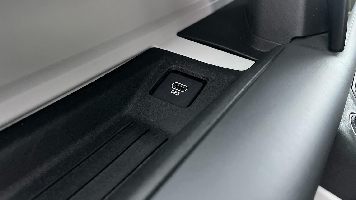 Used Land Rover Defender 2023 for sale - 76781463: Photo 37