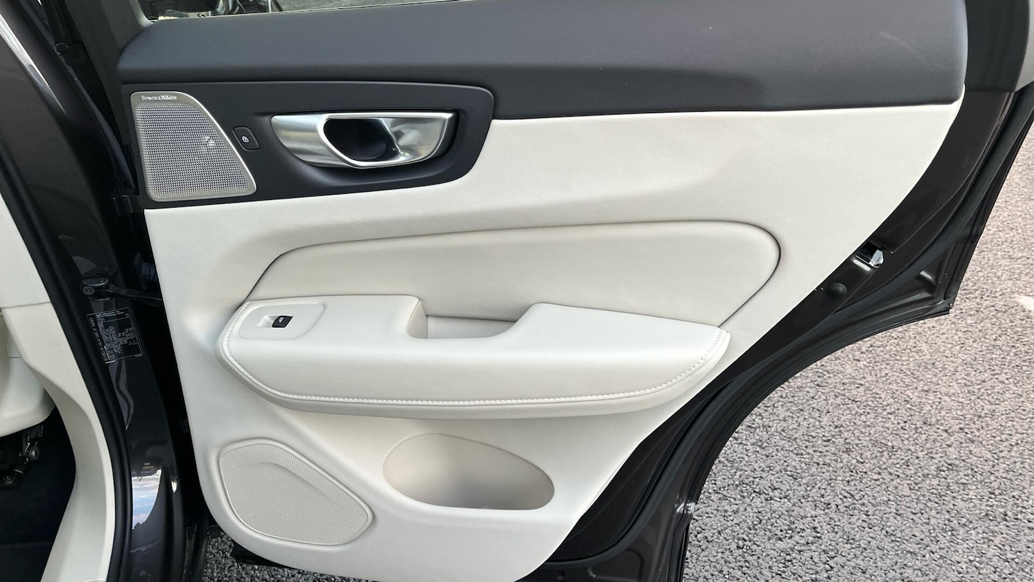 Used Volvo XC60 2023 for sale - 76865717: Photo 22