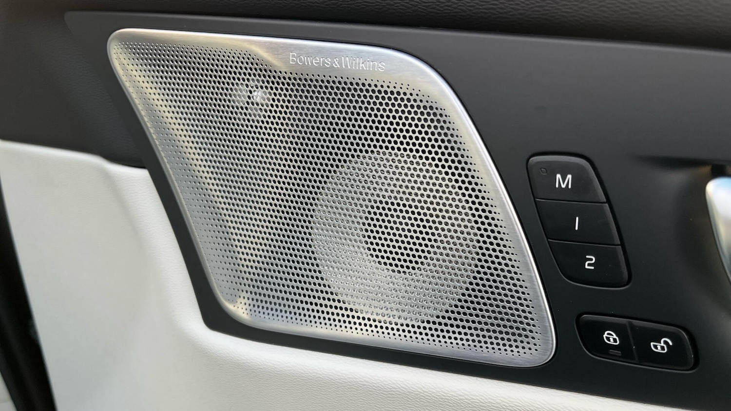 Used Volvo XC60 2023 for sale - 76865717: Photo 25