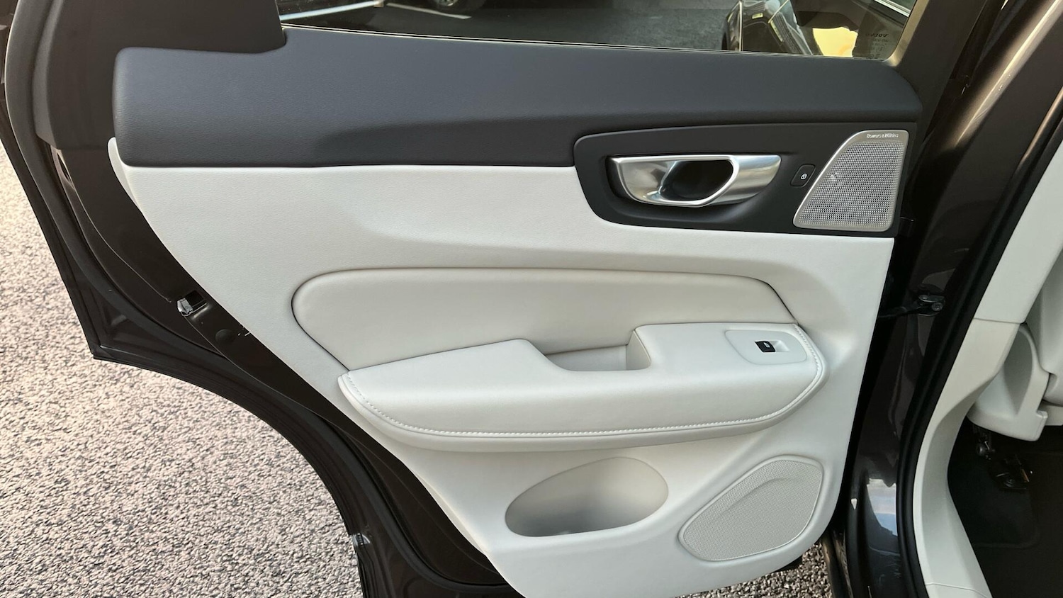 Used Volvo XC60 2023 for sale - 76865717: Photo 35