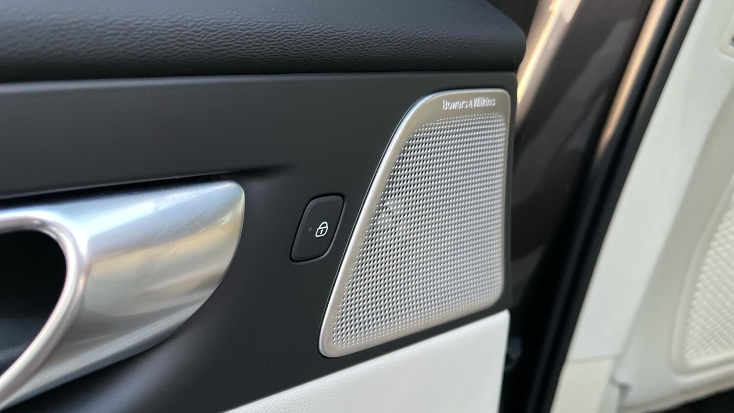 Used Volvo XC60 2023 for sale - 76865717: Photo 36