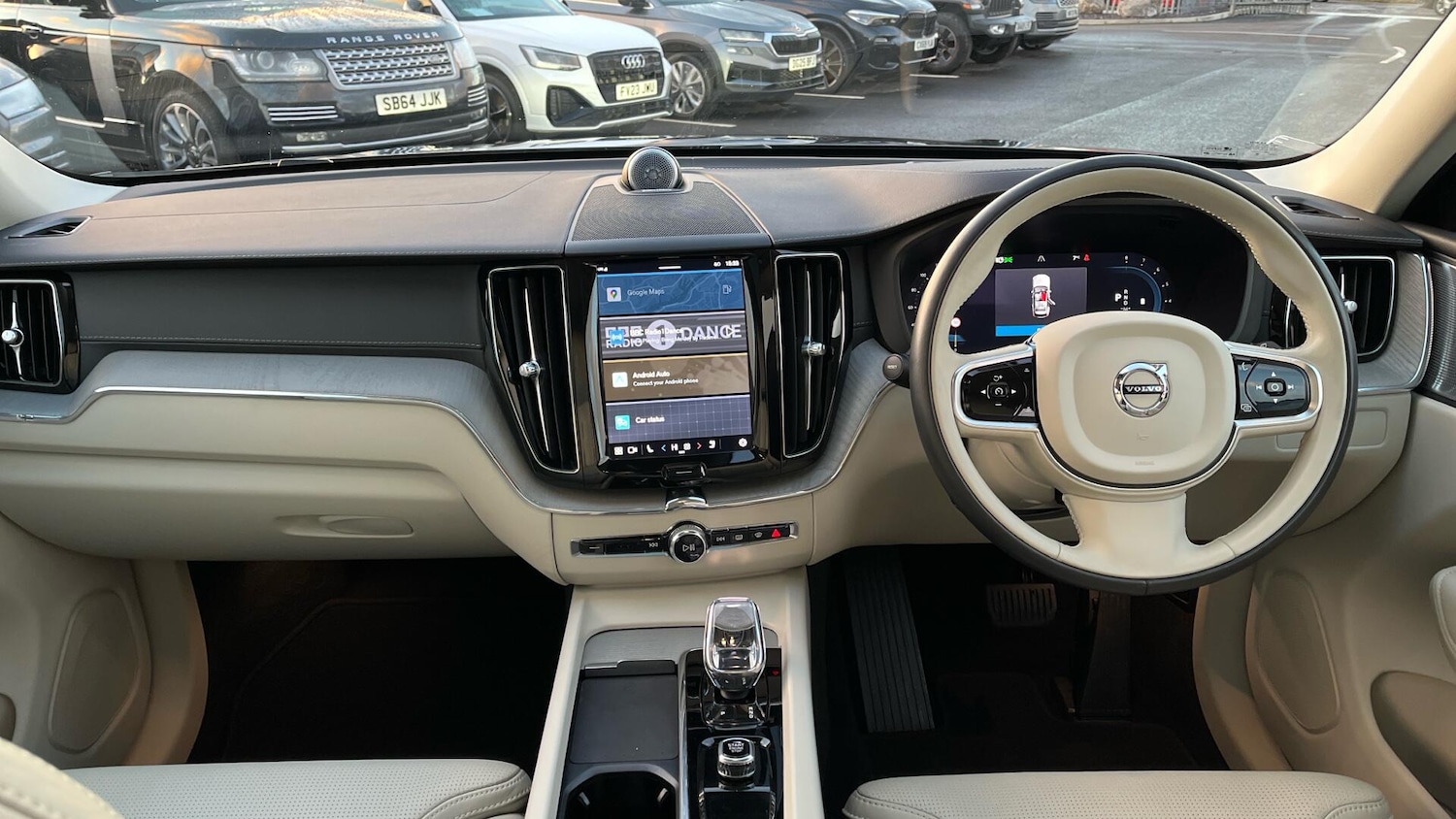 Used Volvo XC60 2023 for sale - 76865717: Photo 4