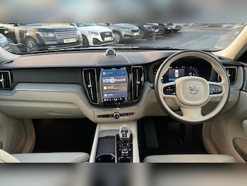 Used Volvo XC60 2023 for sale - 76865717: Photo
